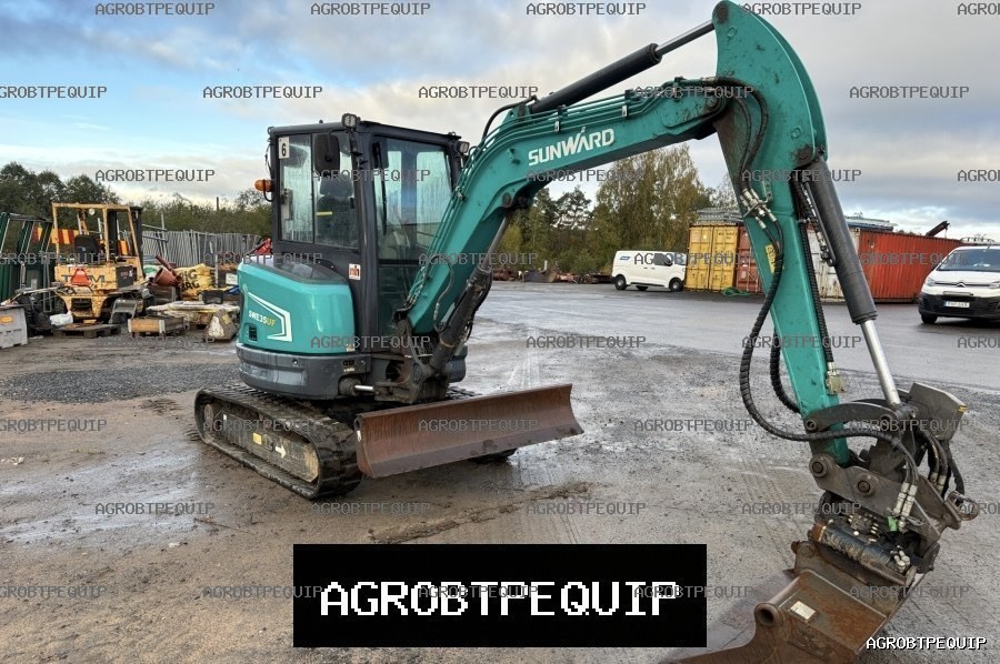 Mini pelle Sunward SWE35UF Tiltrotator